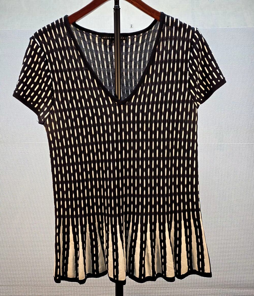 Antonio Melani Black White Knit Peplum Top V-Neck Striped Short Sleeve Shirt Med